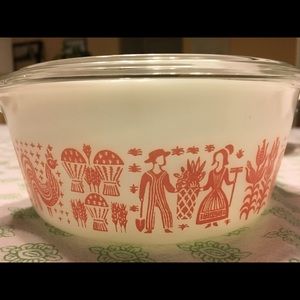 Pyrex pink butterprint casserole(big)